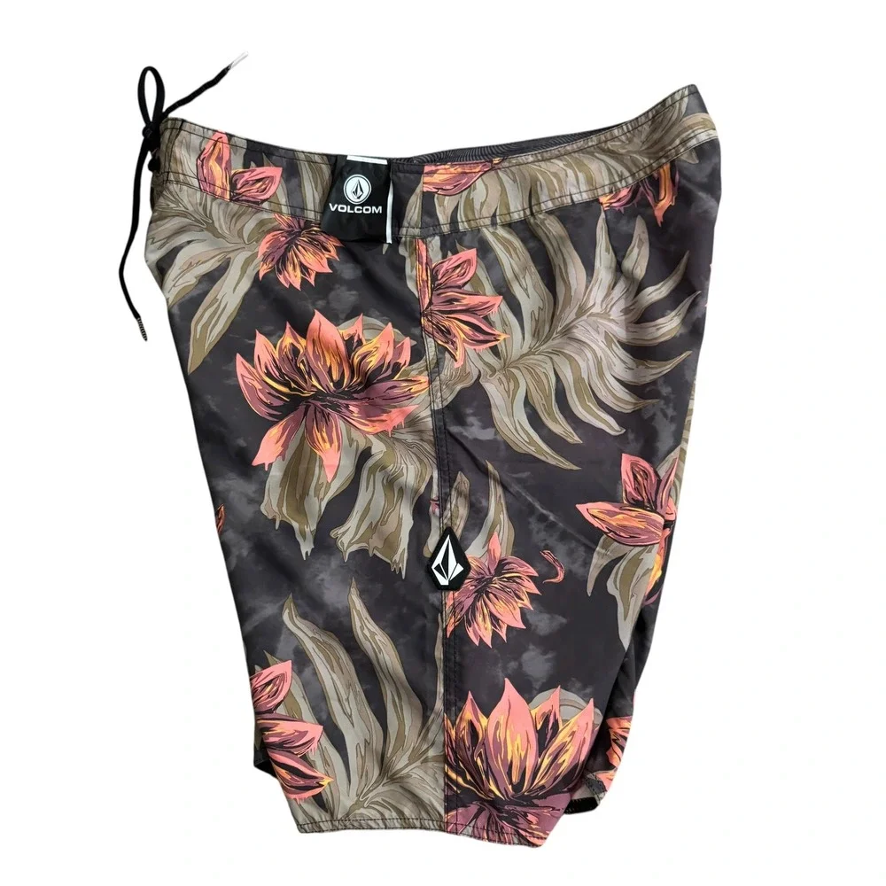 NWT Volcom Mod Polydactyl Boardshorts